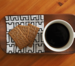 コーヒー お菓子を添えて